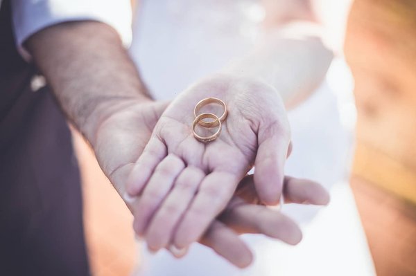 Quelle est l'histoire des alliances de mariage ?