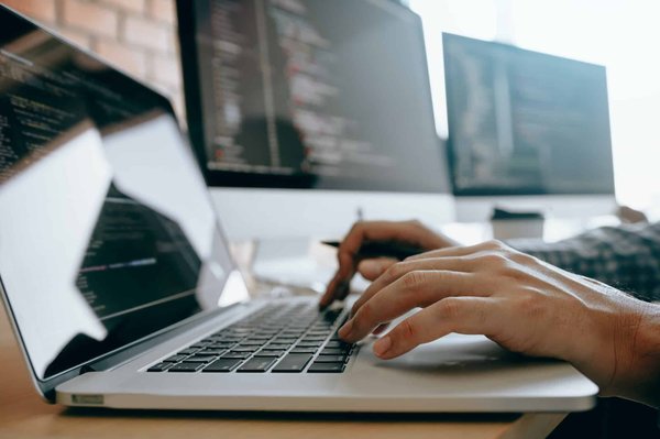 La conception graphique dans le web design : tendances actuelles